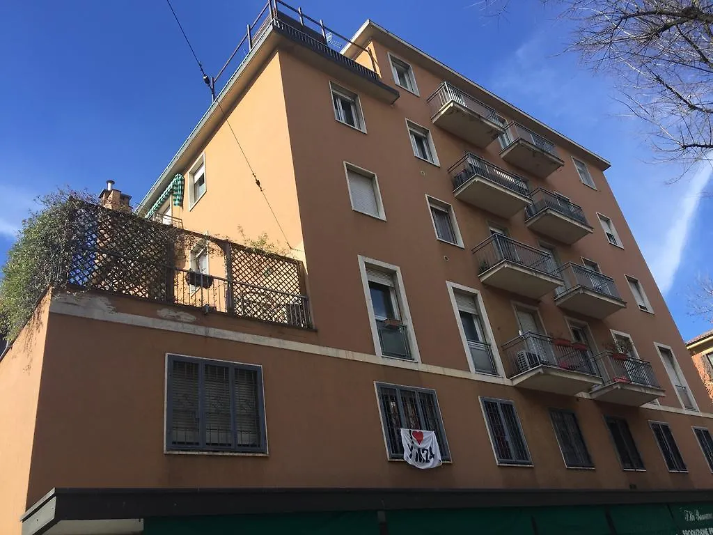 Casa Albert Boloňa 0*,